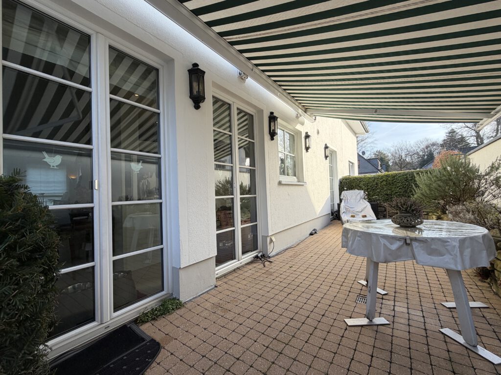 Terrasse neben der Küche