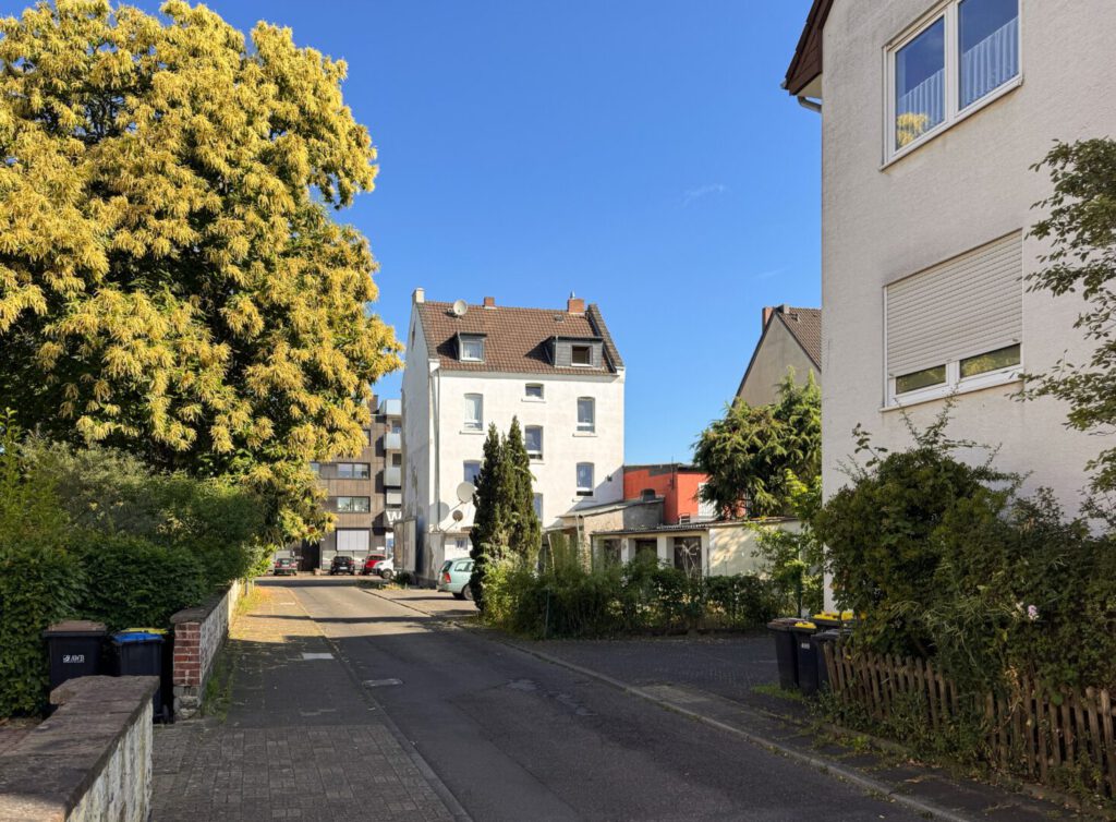 Grundstück