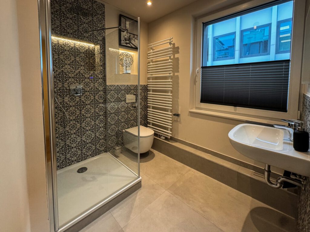 Serviced Apartment 3. und 4. OG, Badezimmer